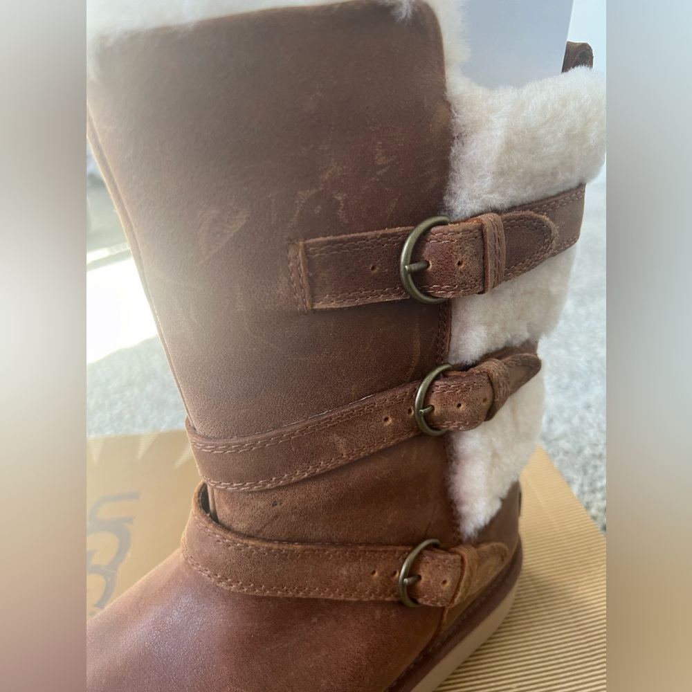 Authentic Brand New Ugg- Lightweight Cushioning D… - image 5
